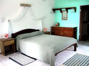 Hotels - Placencia, Belize - Maya Breeze Inn
